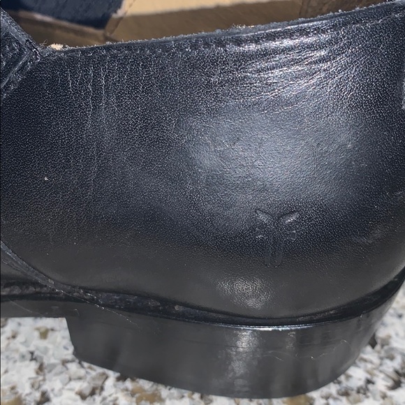 New Frye ankle bootie stitching detail black 5.5